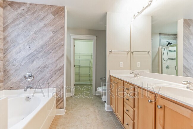 Building Photo - 4234 Vance Rd N