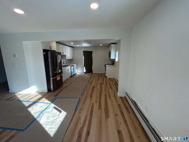 Building Photo - 95 Cedar St