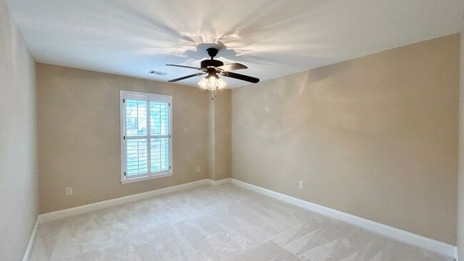 Building Photo - Stunning Cumming Executive Home, Hand Scraped Hardwoods, Custom Upgrades!