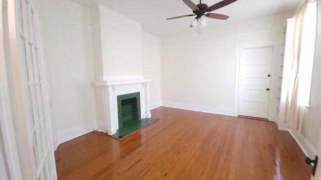 Building Photo - 2921 Lepage St