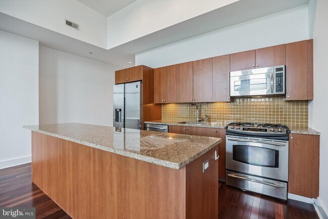 Building Photo - 1101 Locust St