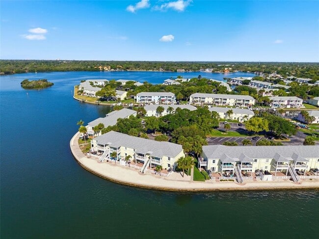Building Photo - 5280 Coquina Key Dr SE