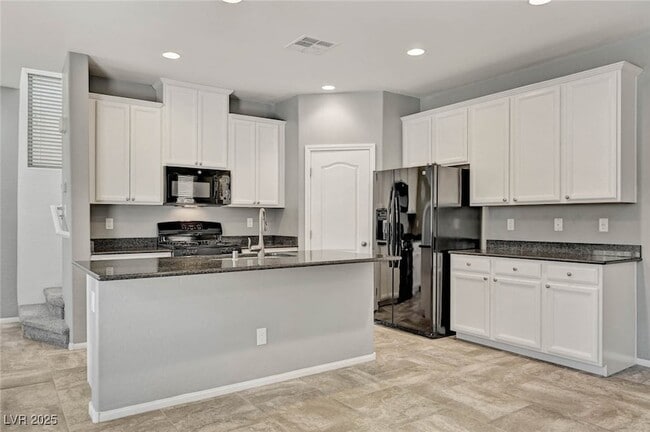 Building Photo - 864 Royal Amethyst Way