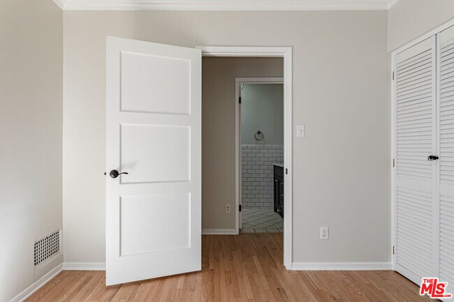 Building Photo - 2610 Griffith Park Blvd