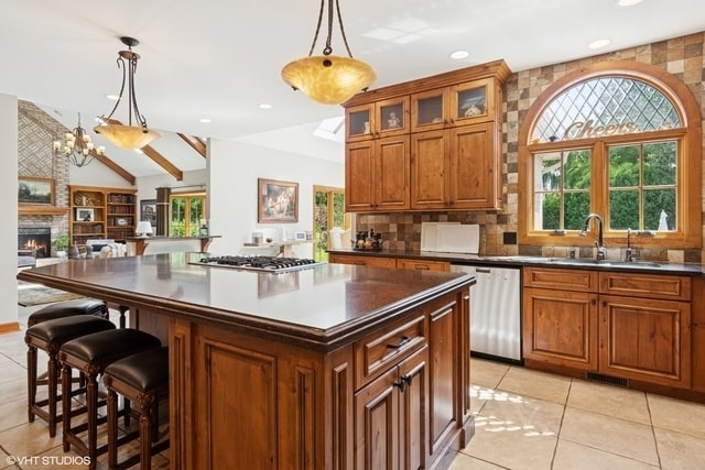 Building Photo - 8S241 Dunham Dr