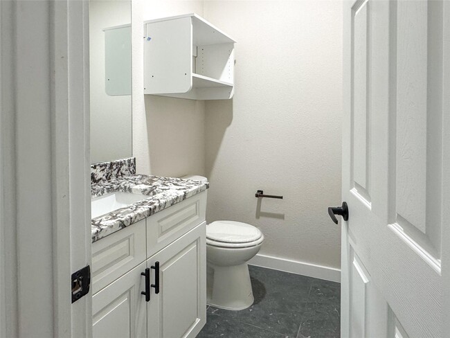 Building Photo - 530 Lucy Rd