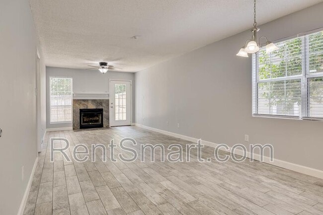 Building Photo - 4760 Brookwood Dr
