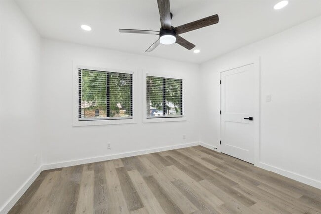 Building Photo - 2615 Baxter Dr