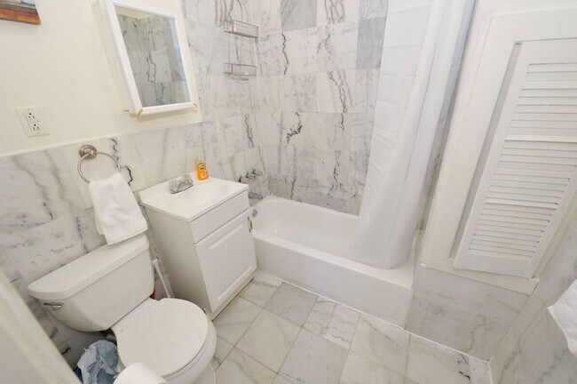 Building Photo - 485 9th Ave