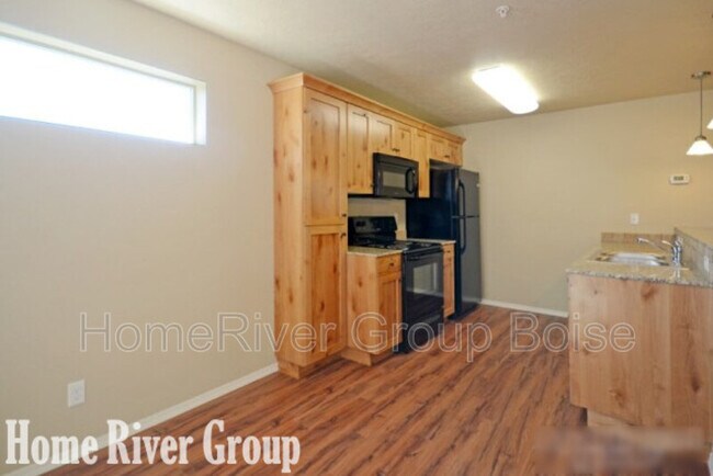 Building Photo - 6672 W Winston Ln
