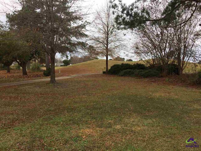 Building Photo - 138 Salem Dr