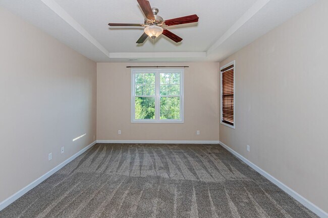 Building Photo - Townhome For Rent!