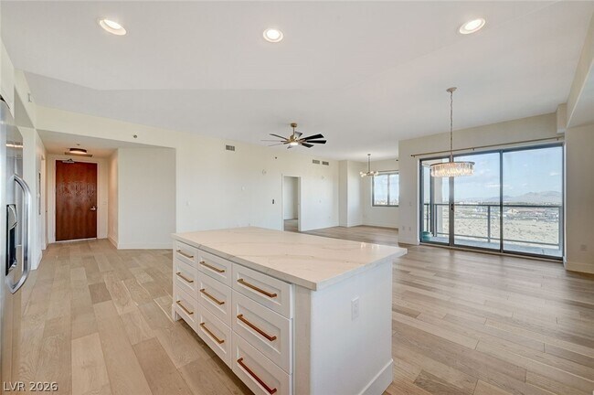 Building Photo - 8255 S Las Vegas Blvd