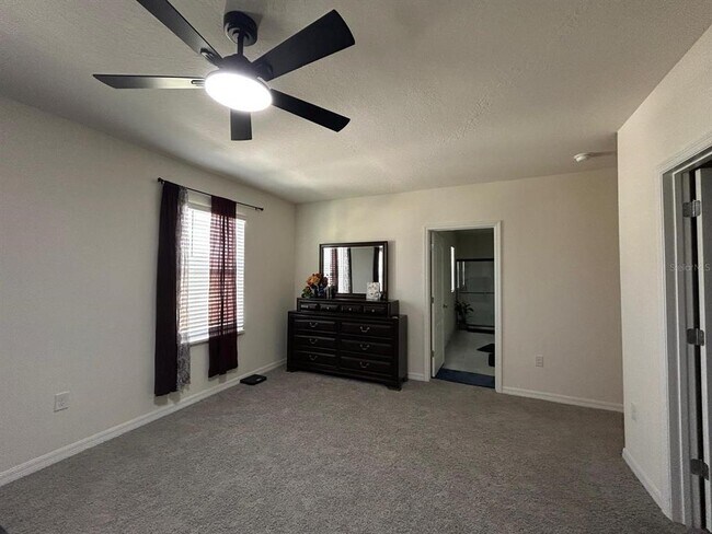 Building Photo - 3841 Royal Azalea Wy