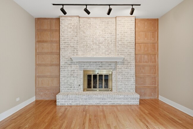 Building Photo - 4452 Burgundy Pl
