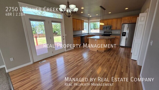 Building Photo - 2750 N Silver Creek Dr
