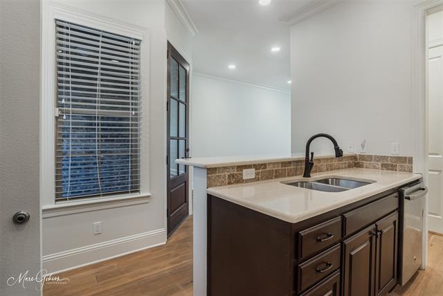 Building Photo - 1930 Chestnut Pk Ln