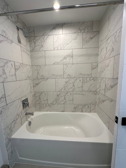 Building Photo - 4314 SW 49th Ct