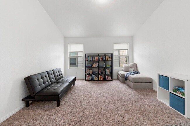 Building Photo - 4 Bedroom/2.5 Bathroom Tribute Ranch Subdivision