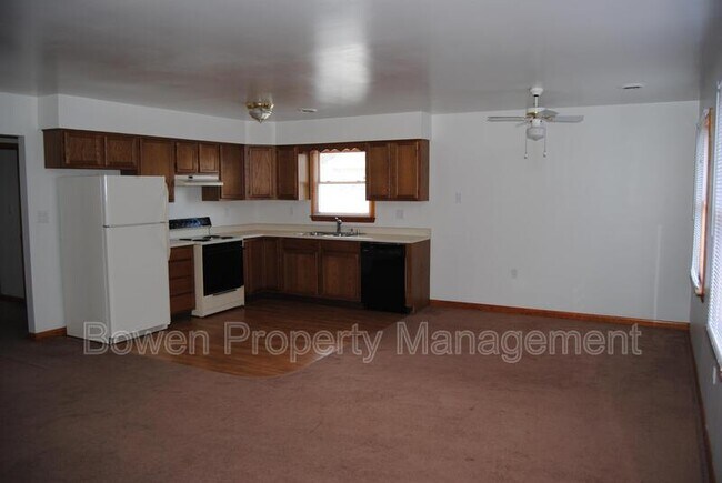 Building Photo - 419 Guilford Ave