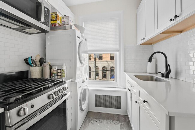 Building Photo - 507 Park Ave