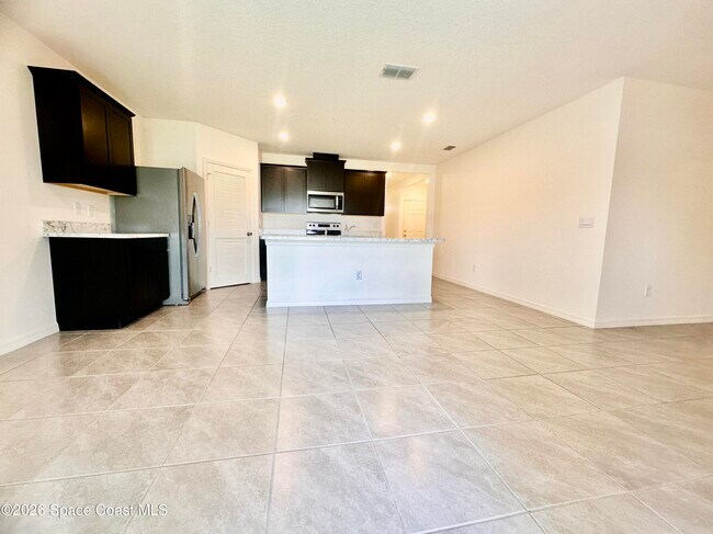 Building Photo - 919 Trinity St