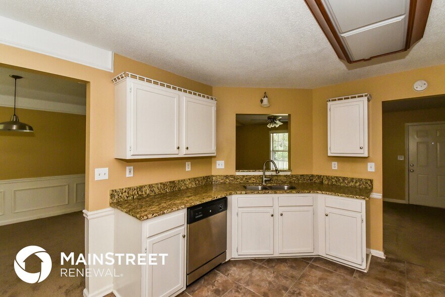 Building Photo - 2423 Cheyenne Ct