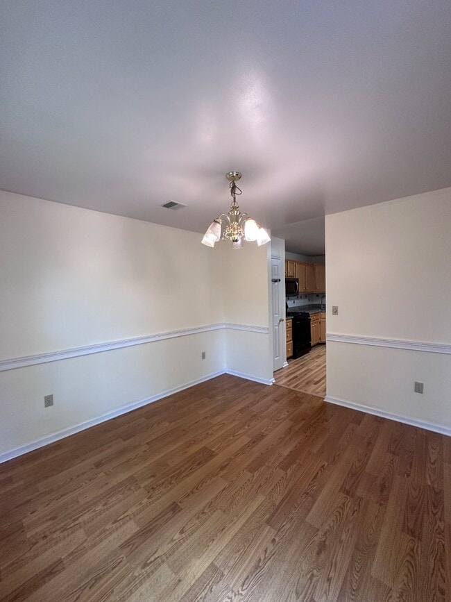 Building Photo - 11 Sand Hollow Dr