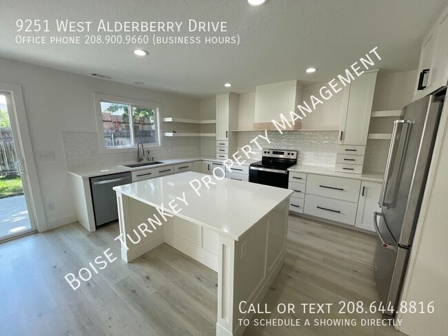 Building Photo - 9251 W Alderberry Dr