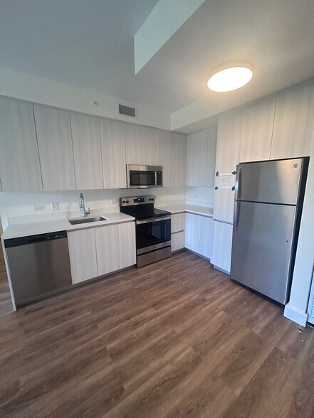 Primary Photo - 225 SE 3rd St