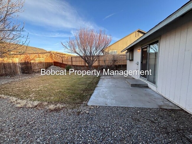 Building Photo - 988 Blue Ridge Dr