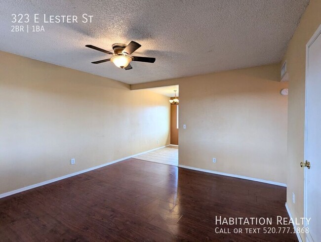 Building Photo - 2Bed/1Bath University Area, Triplex at Sug...