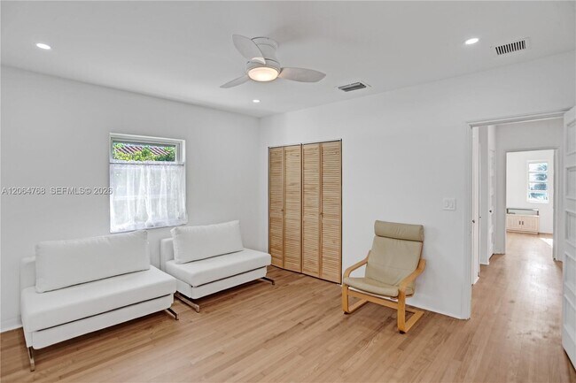 Building Photo - 2214 Segovia Cir