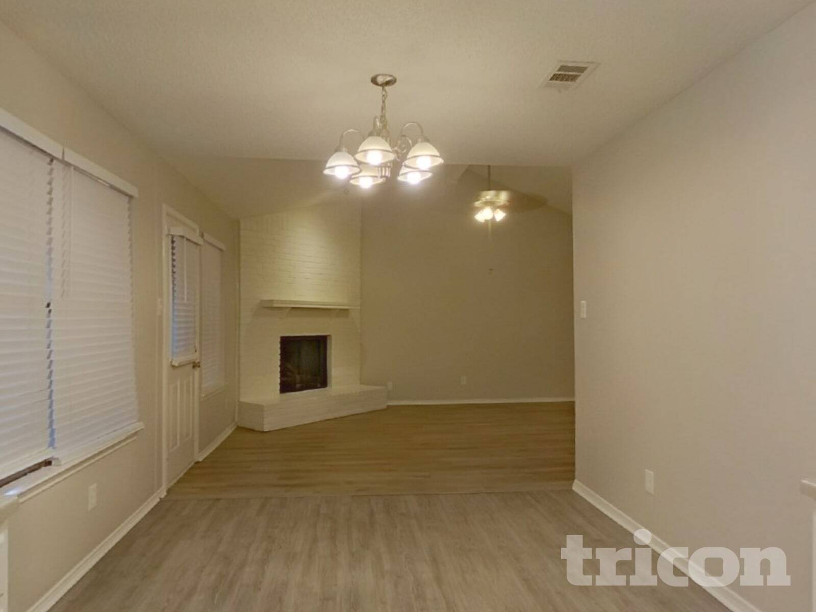 Building Photo - 521 Clover Dr