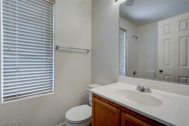 Building Photo - 5003 Groveland Ave