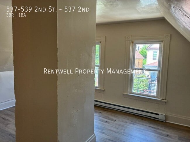 Building Photo - 537-539 2nd St.-537 2nd