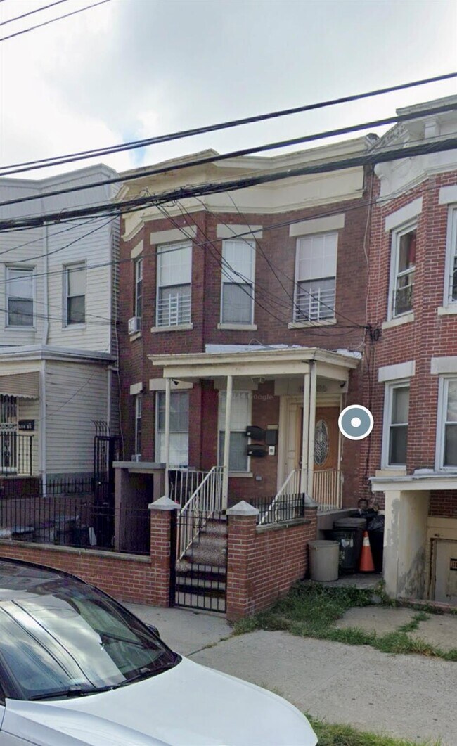 Primary Photo - 102-06 32nd Ave