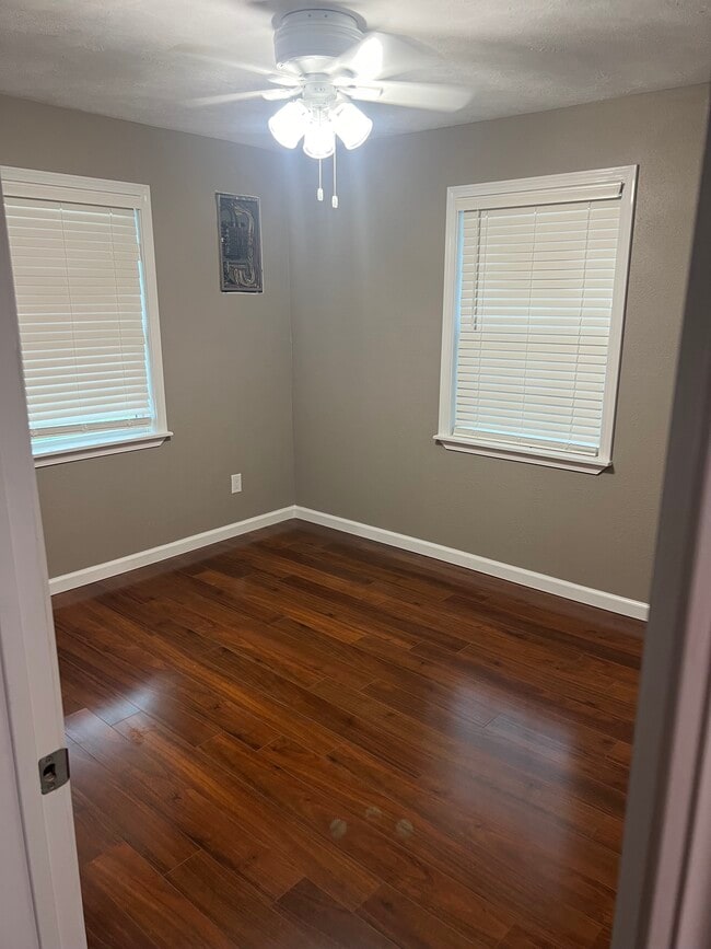 Building Photo - 7984 Fm