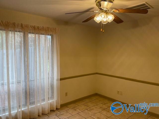 Building Photo - 206 Springvale Cir