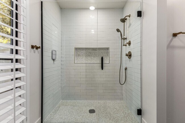 Building Photo - 9917 N 52nd St