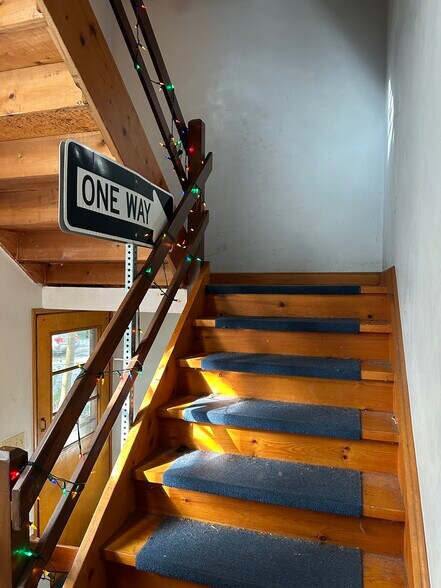Building Photo - 97 Chapin St