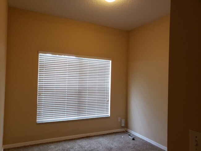 Building Photo - Nice 3 Bed 2 Bath Town Home located in San...