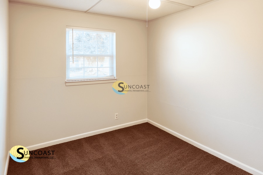 Building Photo - 6718 Gaspar Cir W