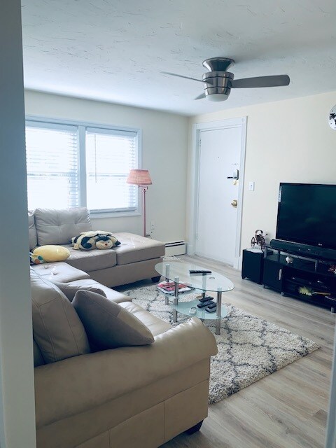 Building Photo - 153 Commercial St