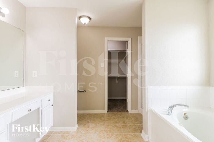 Building Photo - 21606 Gannet Peak Way