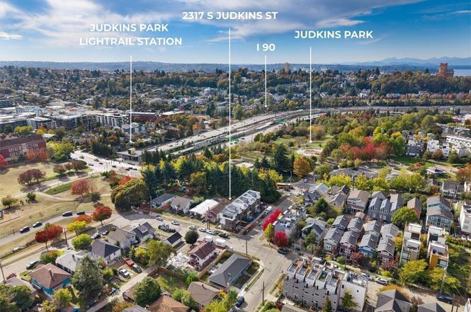 Building Photo - 2311 S Judkins St