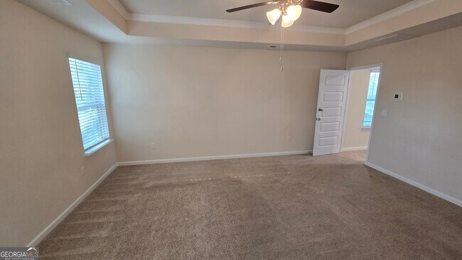 Building Photo - 13106 Vista Dr SE