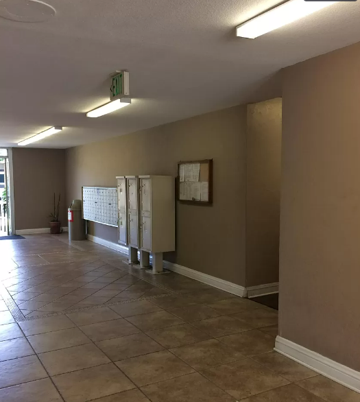 Building Photo - 12200 Montecito Rd