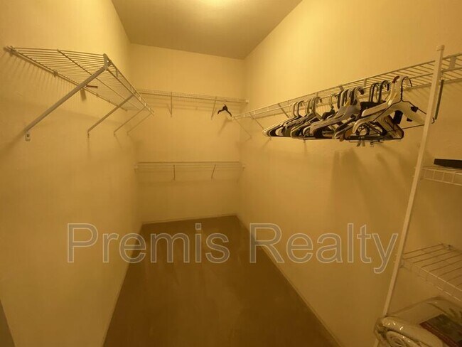 Building Photo - 2733 Via Cipriani