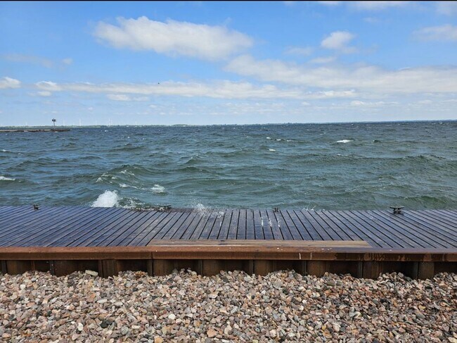 Building Photo - Offered for Rent – Available April 1, 2026 St. Lawrence Seaway Luxury Waterfront Home – Cape Vinc...